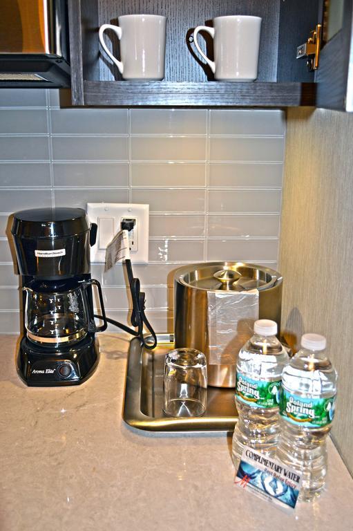 Holiday Inn & Suites Syracuse Airport - Liverpool By Ihg Eksteriør bilde
